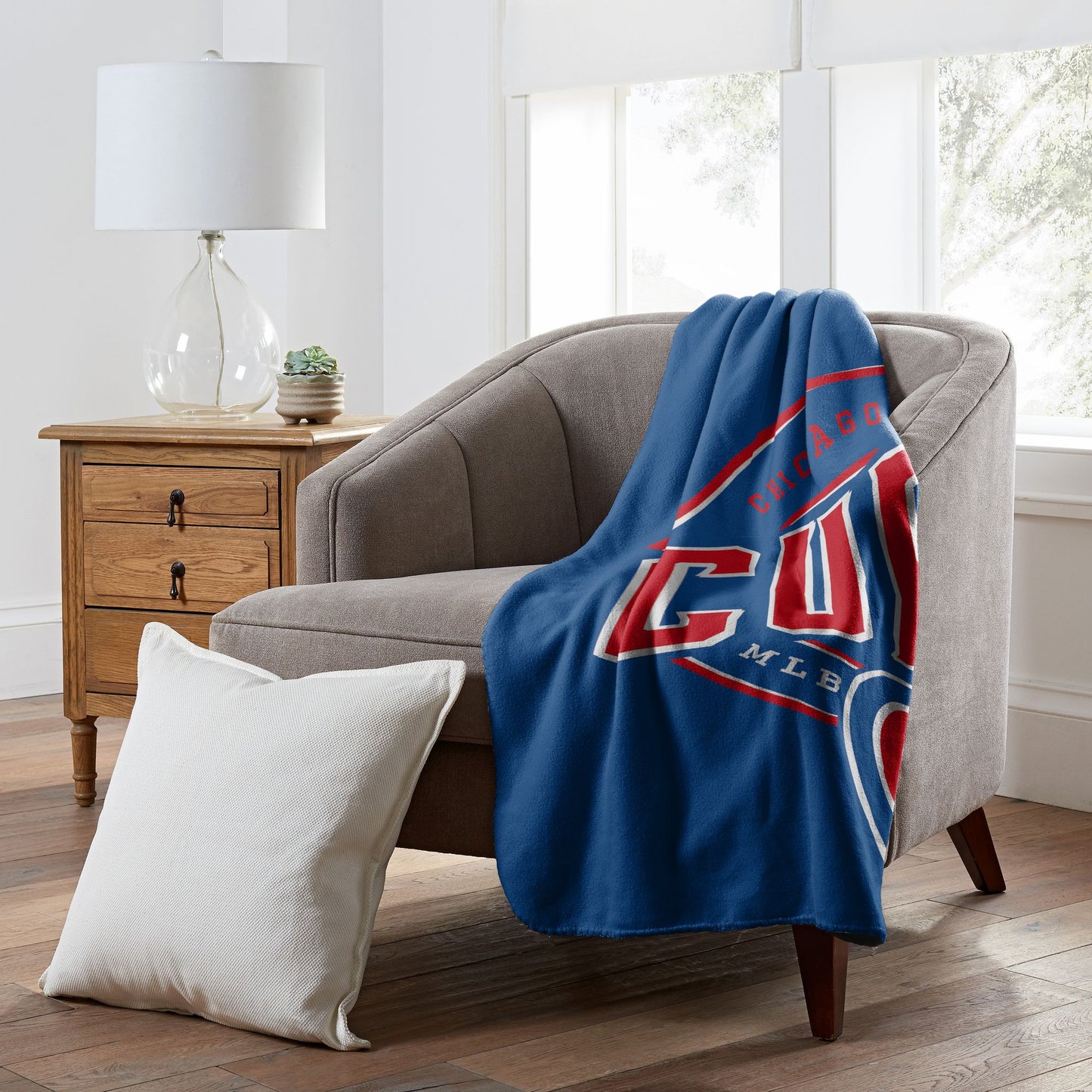 Cubs OFFICIAL MLB "Campaign" Fleece Throw Blanket; 50" x 60"